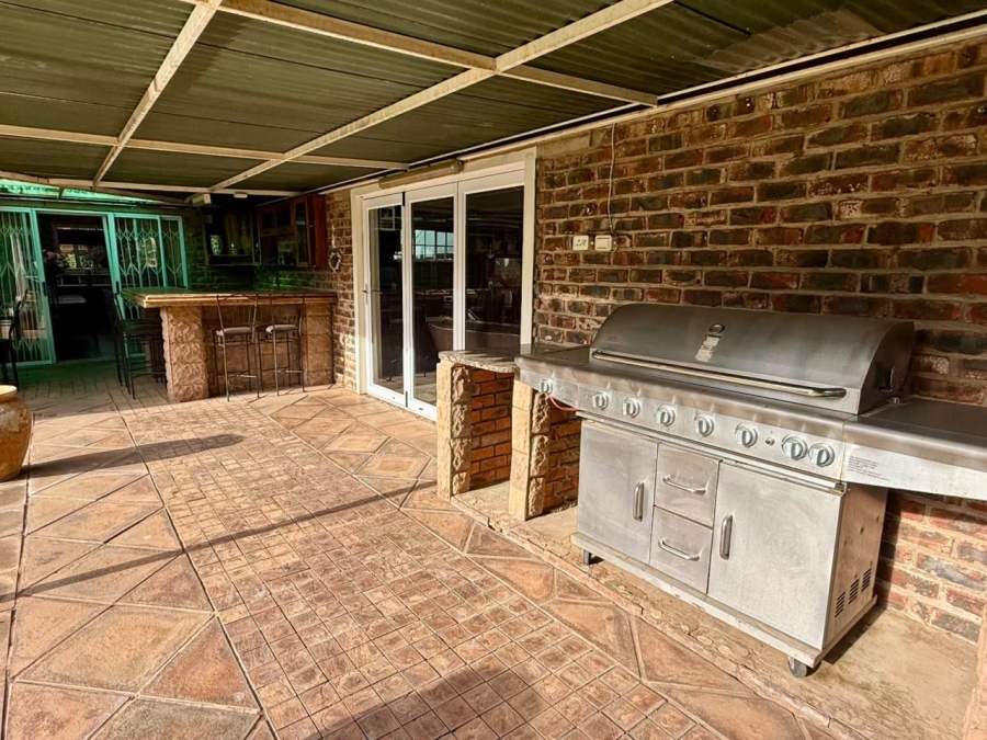 6 Bedroom Property for Sale in Bainsvlei Free State